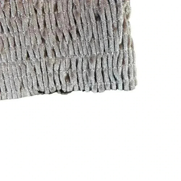 Light Before Dark Women's Pink Off-The-Shoulder Smocked Velvet Crop Top Size M - Picture 4 of 7